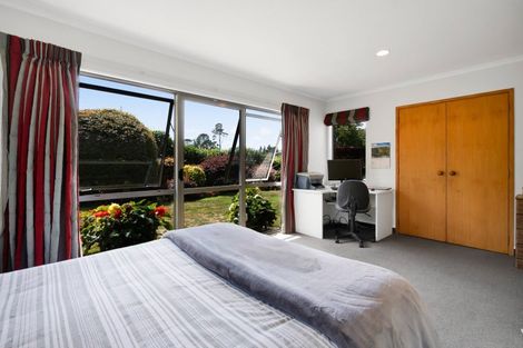 Photo of property in 50d Karina Road, Merrilands, New Plymouth, 4312