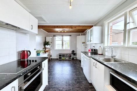 Photo of property in 179 Waddington Drive, Naenae, Lower Hutt, 5011