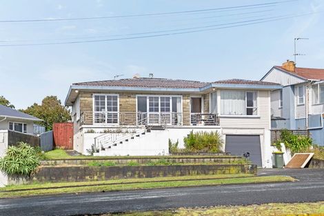 Photo of property in 16 Mayne Street, Waitara, 4320