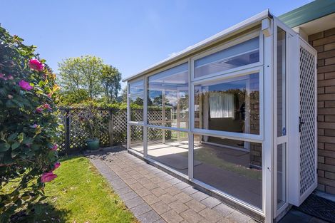 Photo of property in 18 Tararua Street, Paraparaumu, 5032