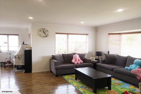 Photo of property in 59 Redcastle Drive, East Tamaki, Auckland, 2013