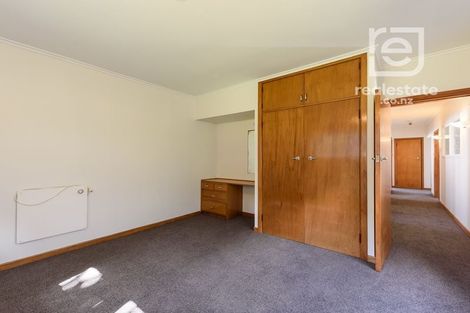 Photo of property in 70 Northland Road, Northland, Wellington, 6012