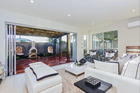 Photo of property in 479b Point Chevalier Road, Point Chevalier, Auckland, 1022