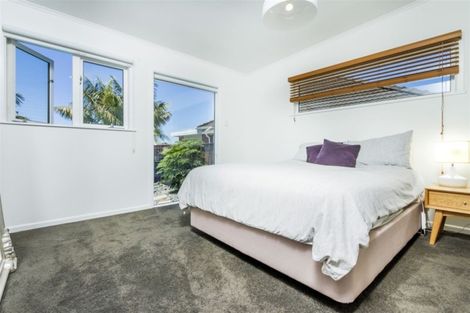 Photo of property in 1 Achilles Crescent, Narrow Neck, Auckland, 0624