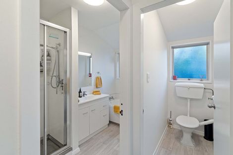 Photo of property in 2/321 Wairakei Road, Burnside, Christchurch, 8053