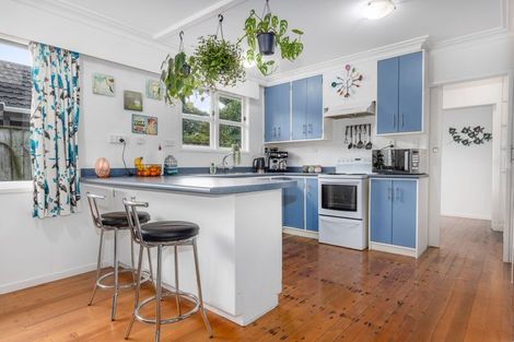 Photo of property in 105 Leinster Avenue, Raumati South, Paraparaumu, 5032