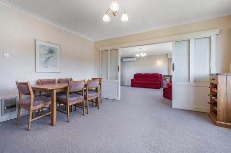 Photo of property in 2 Spicer Place, Tawa, Wellington, 5028