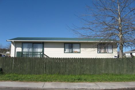 Photo of property in 2/2 Jack Farrell Place, Papakura, 2110