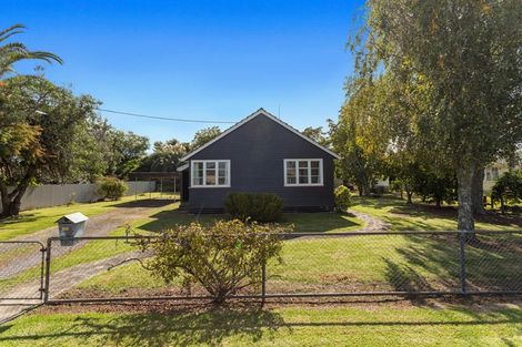 Photo of property in 19 Tawa Street, Edgecumbe, 3120