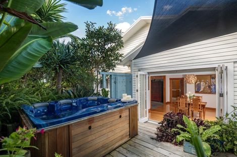 Photo of property in 7 Mason Place, Ohope, 3121