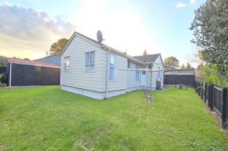 Photo of property in 87 Arimu Road, Papakura, 2110