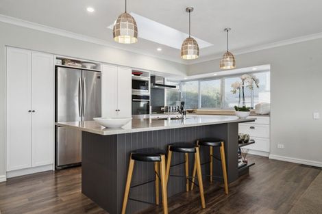 Photo of property in 10 Crowther Terrace, Waipahihi, Taupo, 3330