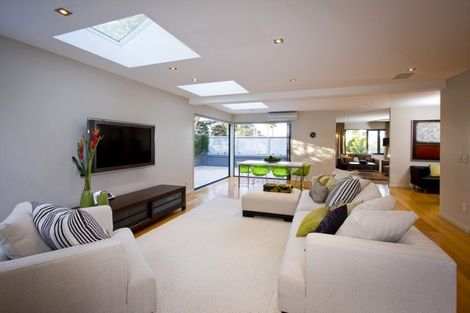 Photo of property in 11 Audrey Road, Takapuna, Auckland, 0620