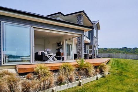 Photo of property in 14 Sue Dow Lane, Aotea, Porirua, 5024