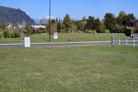 Photo of property in 6 Pukatea Lane, Kinloch, Taupo, 3377