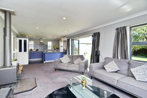 Photo of property in 11 James Drive, Woodend, 7610