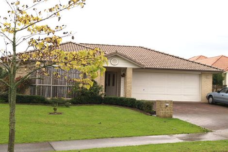 Photo of property in 12 Tolben Place, Golflands, Auckland, 2013