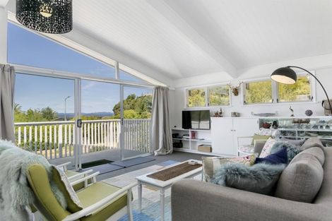 Photo of property in 5 Winston Street, Acacia Bay, Taupo, 3330