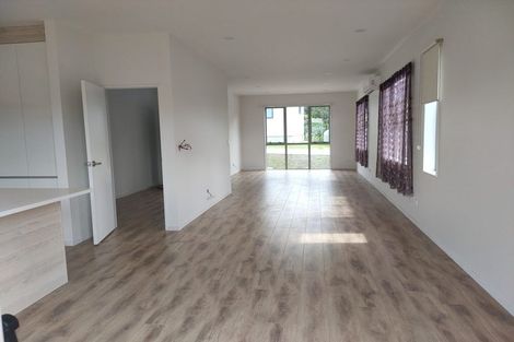 Photo of property in 4 Han Court, Glen Eden, Auckland, 0602