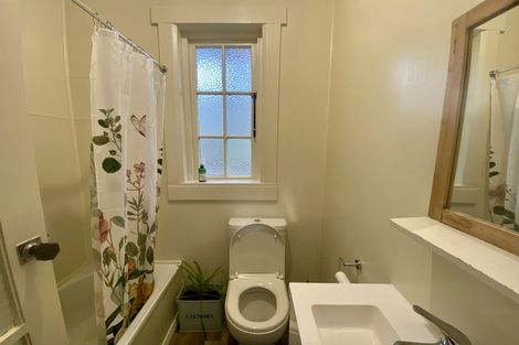 Photo of property in 251 The Terrace, Te Aro, Wellington, 6011