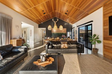 Photo of property in 2 Brodie Avenue, Arrowtown, 9302