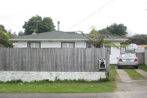 Photo of property in 5 Paritutu Road, Spotswood, New Plymouth, 4310