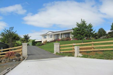 Photo of property in 631 Pinnacle Hill Road, Bombay, 2675