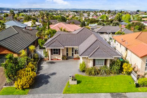 Photo of property in 27 Summerland Drive, Henderson, Auckland, 0612