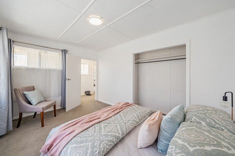 Photo of property in 38 Routley Crescent, Elderslea, Upper Hutt, 5018