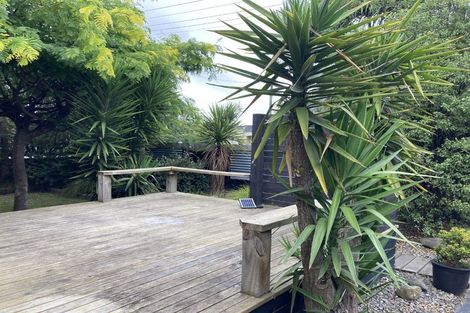 Photo of property in 12 Cambridge Road, Martinborough, 5711
