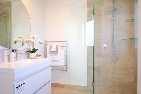 Photo of property in 6 Samuel Place, Terrace End, Palmerston North, 4410