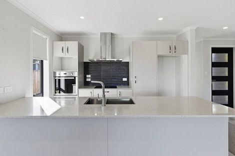 Photo of property in 26 Richardson Road, Omokoroa, 3114