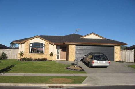 Photo of property in 8 Greta Banks Place, Wattle Downs, Auckland, 2103