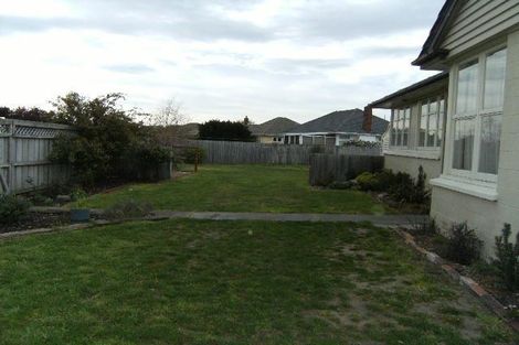 Photo of property in 16 Gilberthorpes Road, Islington, Christchurch, 8042