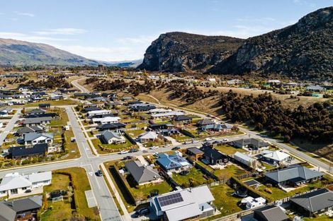 Photo of property in 14 Quail Street, Albert Town, Wanaka, 9305