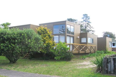 Photo of property in 9 Mccall Avenue, Pauanui, Hikuai, 3579