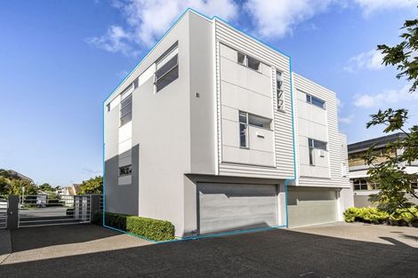 Photo of property in 2/4 Campbell Road, Takapuna, Auckland, 0622