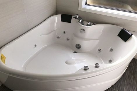 Photo of property in 11 Castleton Way, Flagstaff, Hamilton, 3210