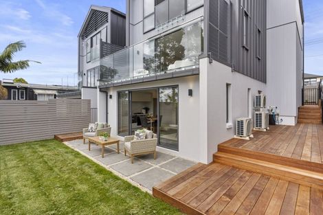 Photo of property in 108a Coronation Road, Hillcrest, Auckland, 0627