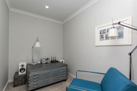 Photo of property in 15 Adam Lile Drive, Highlands Park, New Plymouth, 4312
