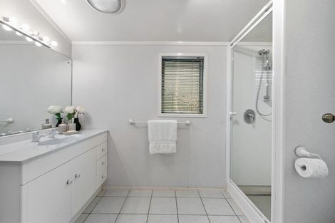 Photo of property in 68 Gulf View Road, Murrays Bay, Auckland, 0630