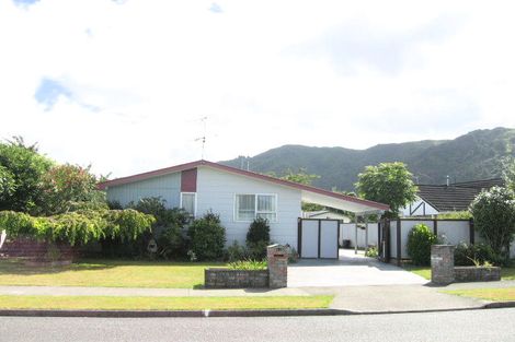 Photo of property in 11 Akron Grove, Totara Park, Upper Hutt, 5018