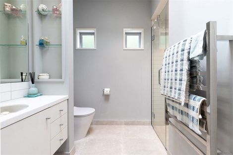 Photo of property in 8a Macmillan Avenue, Cashmere, Christchurch, 8022