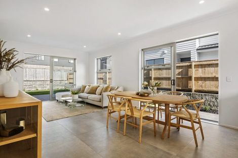 Photo of property in 3 Owen Chapman Drive, Red Beach, 0932