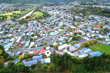Photo of property in 22b Hillside Drive, Maoribank, Upper Hutt, 5018