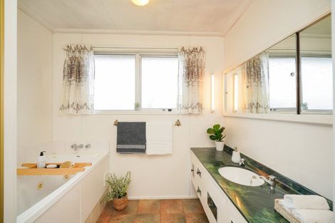 Photo of property in 249 Queens Drive, Windsor, Invercargill, 9810