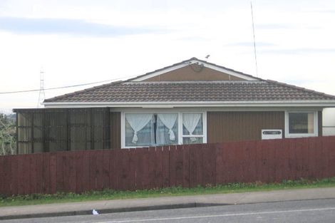 Photo of property in 297a Don Buck Road, Massey, Auckland, 0614