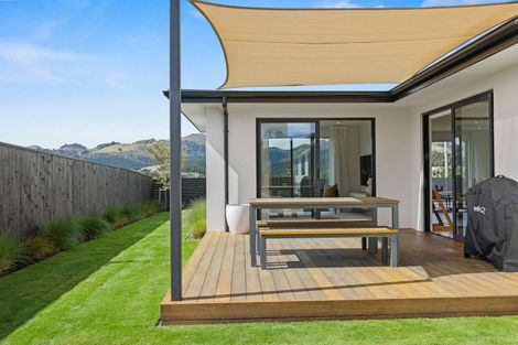 Photo of property in 10 Eaglesfield Close, Westmorland, Christchurch, 8025