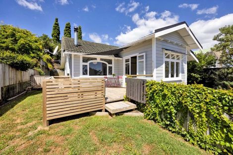 Photo of property in 95 Awanui Street, Merrilands, New Plymouth, 4312