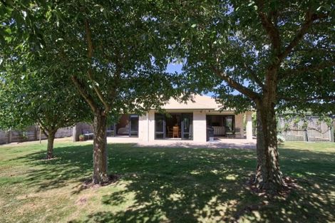 Photo of property in 24 Montgomery Crescent, Kinloch, Taupo, 3377